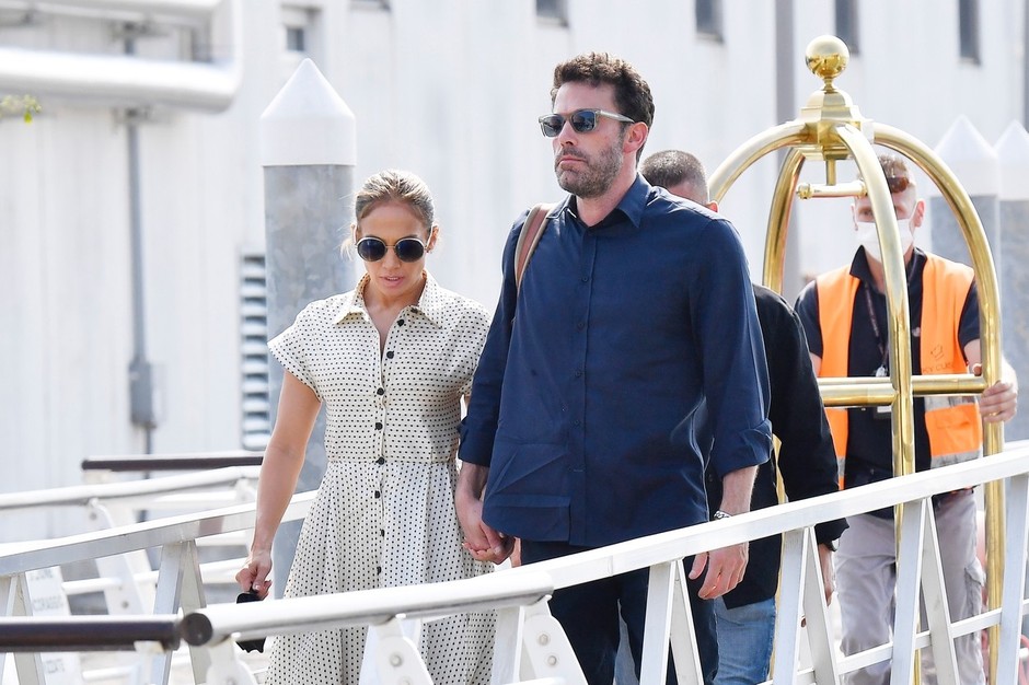 Zagotovo se strinjate, da sta Jennifer Lopez in Ben Affleck trenutno eden najbolj ljubkih parov! Tokrat sta se pojavila na …
