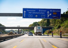 Bodo nemške avtoceste dobile omejitev hitrosti? Takšno je mnenje Sebastiana Vettla
