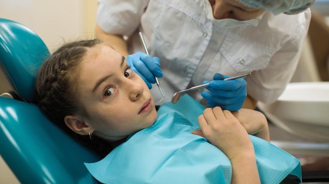 Mojca Zvezdana Dernovšek: "Fobija pred zobozdravnikom se razvije tako, da se začnete zobozdravnika izogibati!" (foto: profimedia)