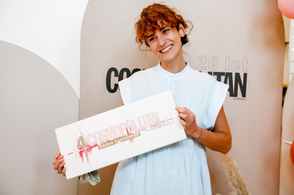 Cosmo praznuje 20 let! Spregovorila izvršna urednica Kaja Berlot: »Ljudje nas še vedno – in vedno več – berejo in spremljajo, kar pomeni, da nam zaupajo!« (foto: Aleksandra Saša Prelesnik)