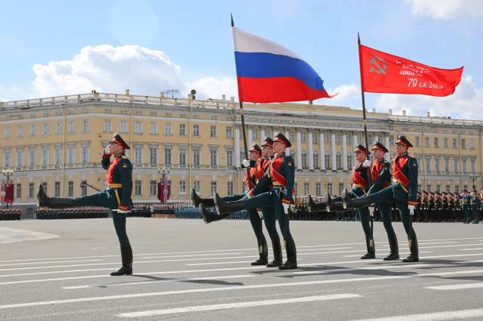 Rusija prekinja diplomatske stike z zvezo Nato (foto: Xinhua/STA)
