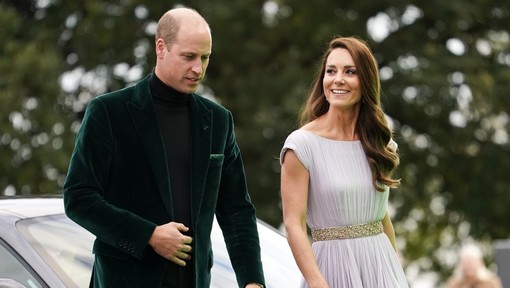 Nova jesenska barva las Kate Middleton vas bo navdušila za obisk frizerja. Čudovita je!