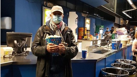 Borut Pahor na Instagramu razkril usodo novega Jamesa Bonda, njegovi sledilci: "Ne bodi kot Borut!"