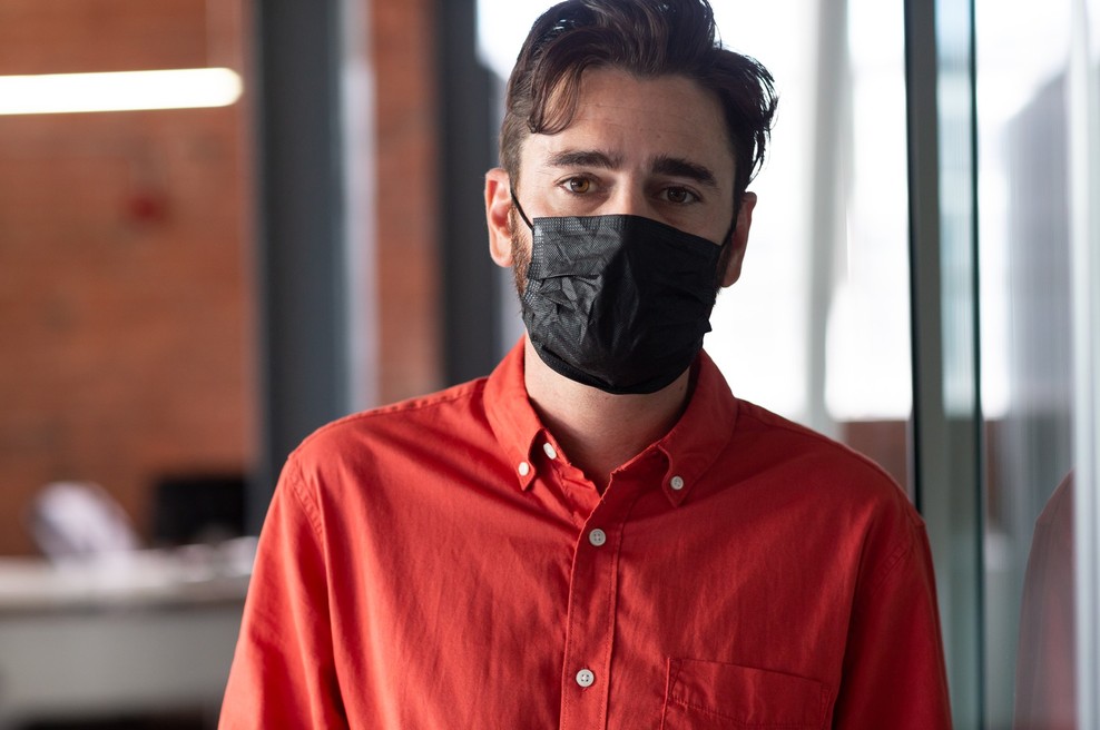 Protikoronski ukrepi za več kot 55 odstotkov anketirancev nepravični do nekaterih skupin (foto: Profimedia)