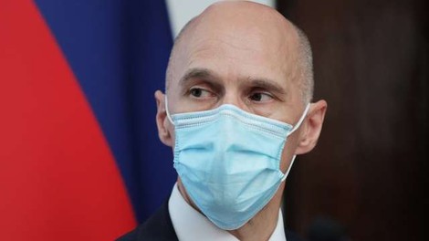 Cugelj: Zaradi neprečiščenih čakalnih seznamov nov razpis za skrajševanje čakalnih vrst v zdravstvu