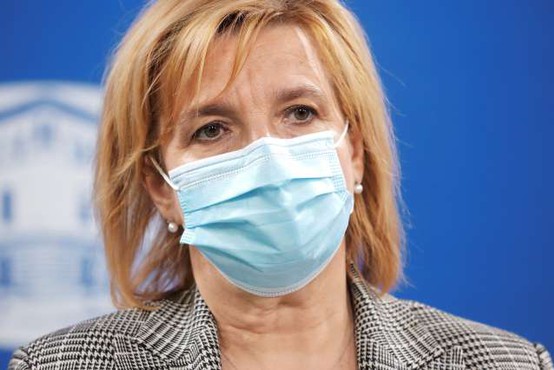 Beovićeva: Število okuženih se bo povečevalo, med prebivalstvom še veliko neimunih
