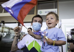 Rogličeva izbranka Lora objavila prvo uradno fotografijo njunega poročnega dne