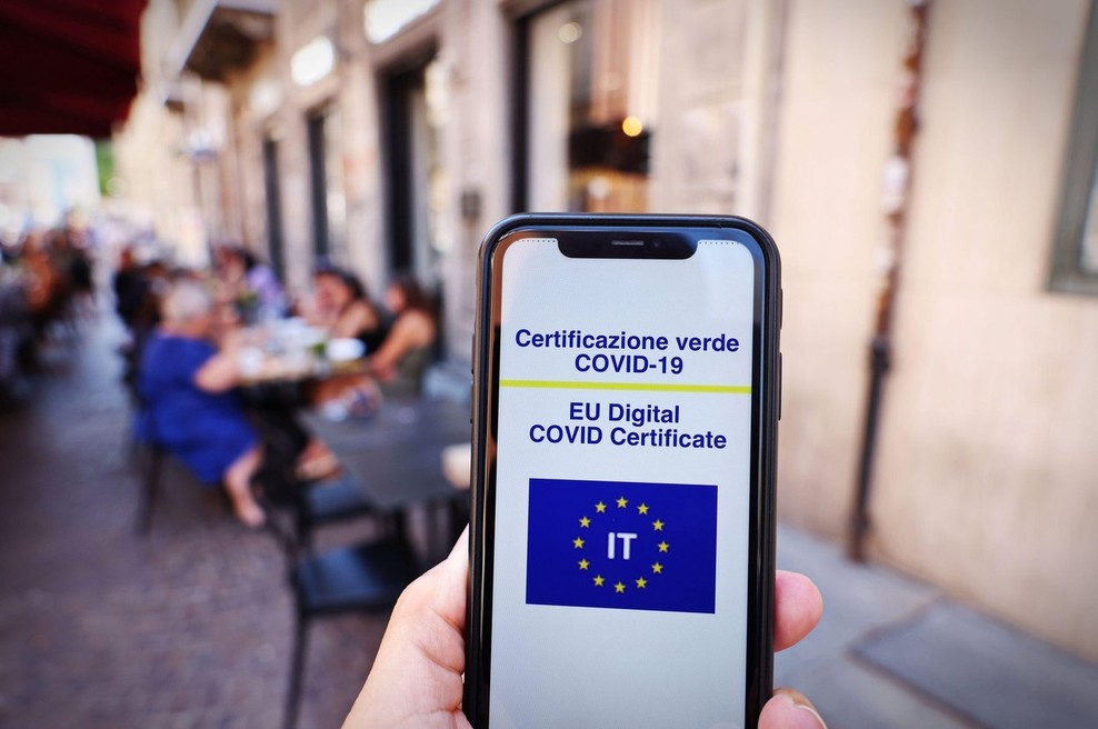 Razveljavili ukradene ključe za generiranje evropskega digitalnega covidnega potrdila (foto: profimedia)