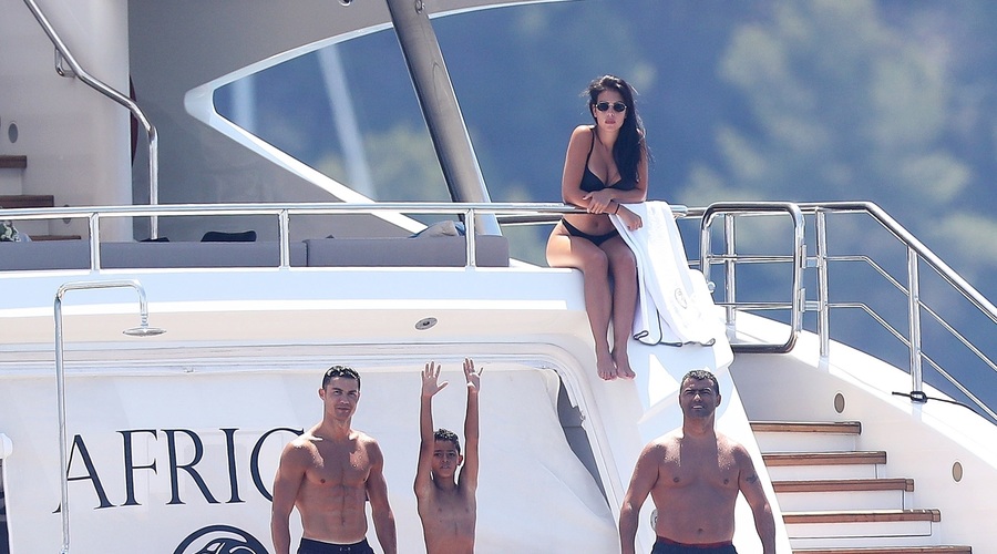 Cristiano Ronaldo bo oče kar ŠESTIH otrok - z dekletom ponovno pričakujeta DVOJČKA! (foto: Profimedia)