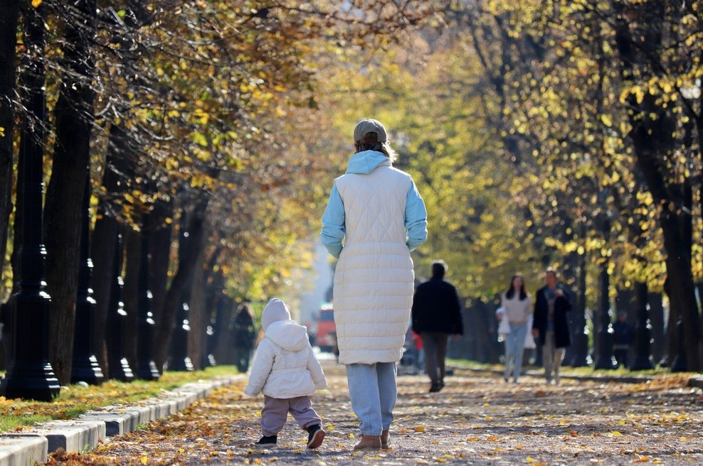 Število pozitivnih vzorcev na dnevnih testiranjih vztrajno raste (foto: profimedia)