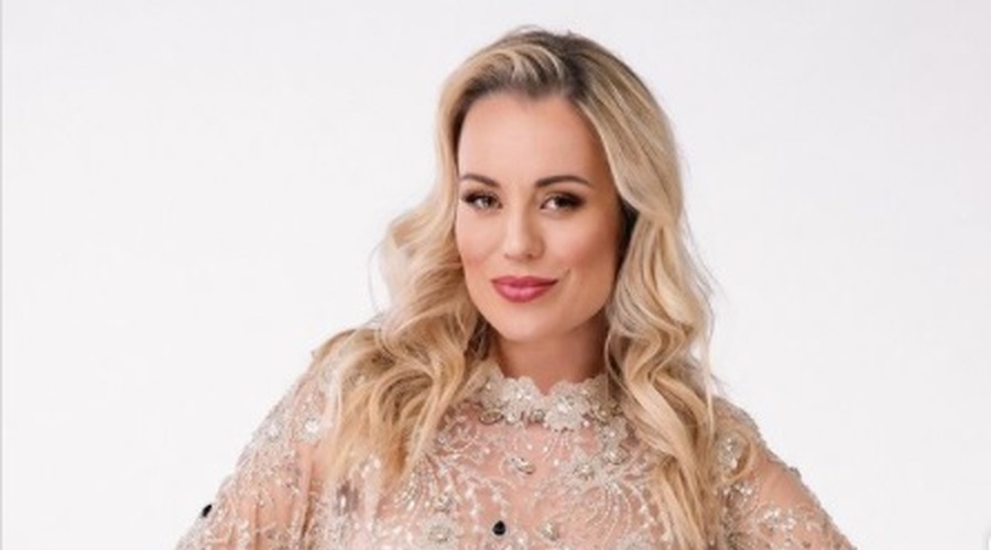 Ta teden na Instagramu: Katarina Benček v Vražje dame, Primož Roglič v poročnih spominih in Eva Boto v vetru (foto: IG: katarina_bencek)