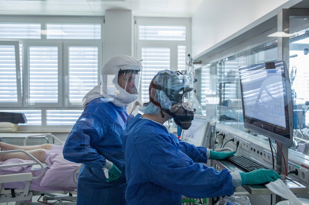 IJS: Maksimalne kapacitete intenzivnih enot bomo predvidoma presegli prihodnji teden (foto: UKC Ljubljana)