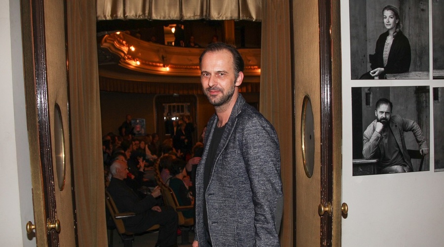 Uroš Fűrst: "Še pred leti smo o samomorih brali v senzacionalističnih naslovih, ki so dvigovali naklade!" (foto: profimedia)