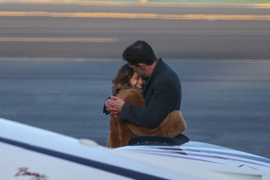 52-letno pevko in 49-letnega igralca so videli na letališču v Los Angelesu, kjer je Jennifer čakalo privatno letalo. Viri pravijo, …