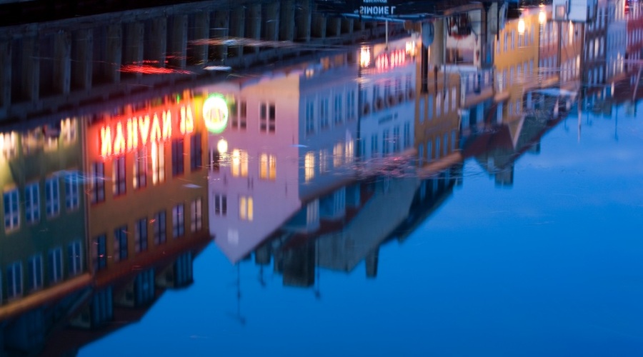 Po internetu se veselo širijo novice, da je v precepljeni Danski vse narobe! Pa je res? (foto: profimedia)