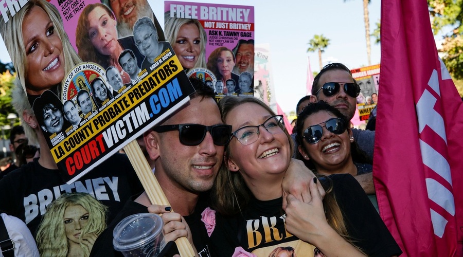 Po 13 letih Britney Spears spet svobodno odloča o svojem življenju in premoženju (foto: profimedia)