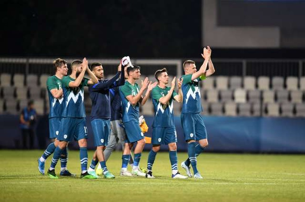 Slovenija ob nekaj dobrih in preveč slabih stvareh znova ostala brez velikega tekmovanja (foto: Nebojša Tejić/STA)
