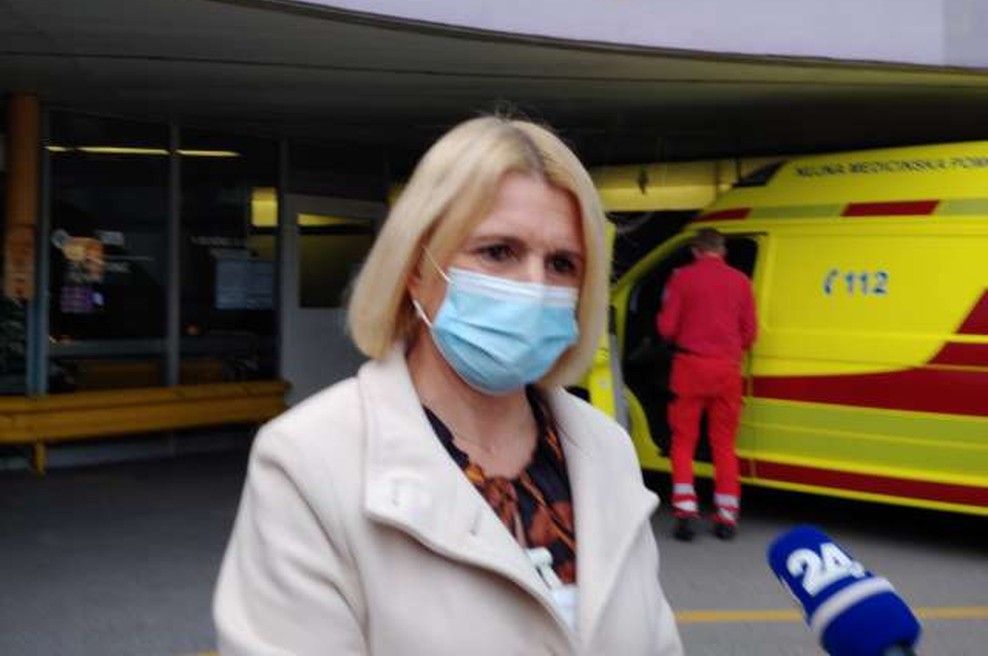 Slovenskim bolnišnicam naj bi prišle na pomoč medicinske ekipe iz Italije (foto: Rosana Rijavec/STA)