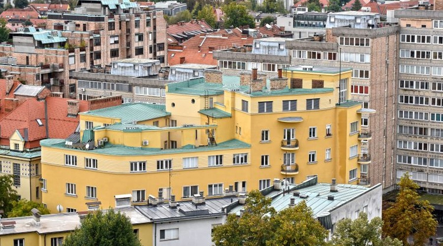 Pri nas: tri fizične osebe imajo v lasti več kot tisoč nepremičnin (kako je to sploh mogoče?) (foto: Žiga Živulović jr./BOBO)