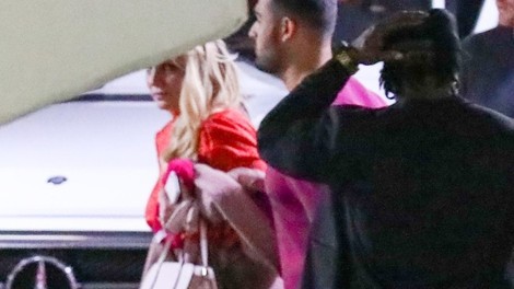 Britney Spears na Twitterju: "Vsi bi morali v zapor, vključno z mojo mamo!"