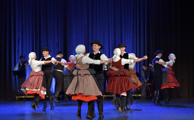 Državna folklorna prireditev Folklorna prepletanja