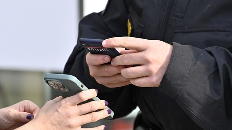 COVID novice iz Evrope: WHO s strašljivimi napovedmi, Avstrija uvaja obvezno cepljenje, Nemčija namiguje na 'grozen božič'