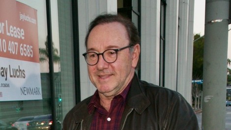 Kevin Spacey bo producentom Hiše iz kart plačal skoraj 31 milijonov dolarjev