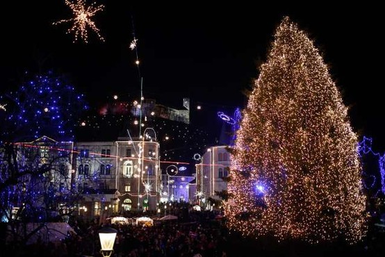 V Ljubljani, Mariboru in Izoli bodo prižgali novoletne lučke
