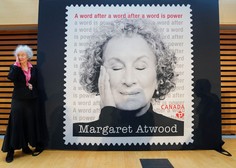 Avtorico romana Deklina zgodba Margaret Atwood v Kanadi počastili z znamko