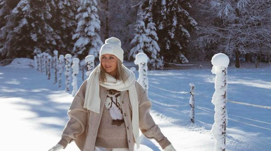 Noseča Alja Perne dela s polno paro, z novimi kosi navdušila Jasno Vale (foto: Alja Perne/Instagram)