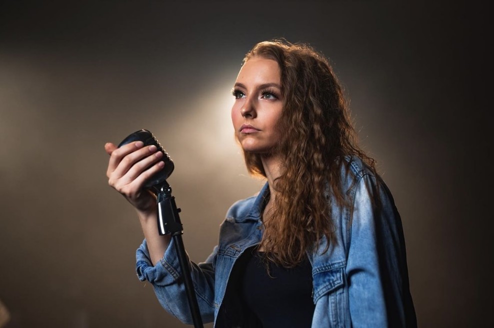 [TALENTI] Bizovičarjeva zlata izbranka Ana Grdadolnik o polfinalu, glasbi in prazničnem času (foto: osebni arhiv)