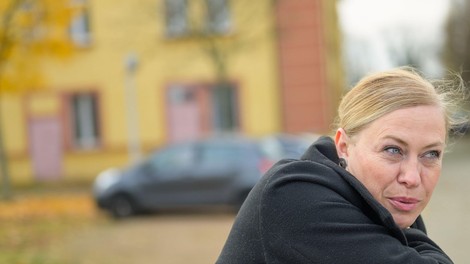 Petkove številke kažejo na postopno nižanje okužb s koronavirusom