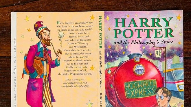 Prvo izdajo knjige Harry Potter in kamen modrosti prodali za 471 tisoč dolarjev (foto: profimedia)