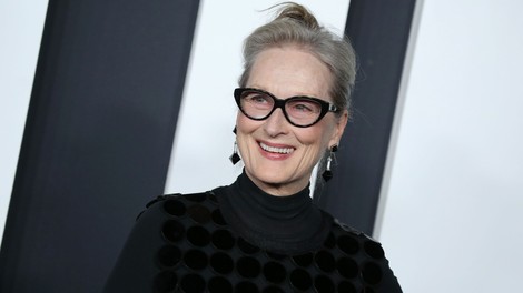 Meryl Streep presenetila z modno kombinacijo in sprožila ugibanja