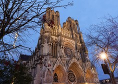Kljub kritiki potrdili načrt za posodobljeno prenovo notranjščine katedrale Notre-Dame