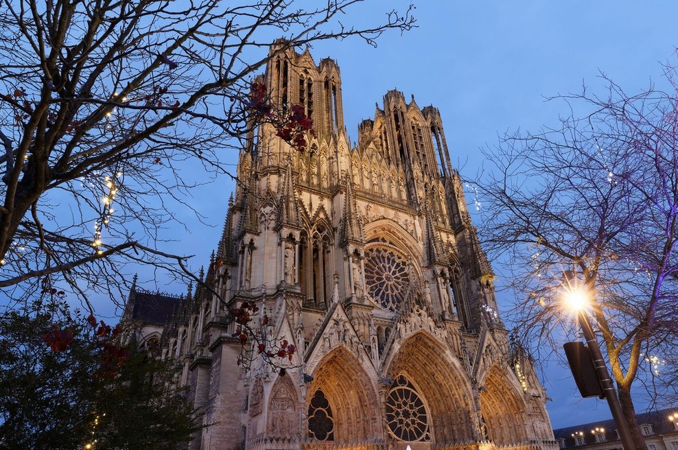 Kljub kritiki potrdili načrt za posodobljeno prenovo notranjščine katedrale Notre-Dame (foto: profimedia)