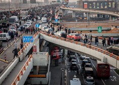 V Srbiji ponovno protestirali, v Beogradu za približno uro blokirali avtocesto