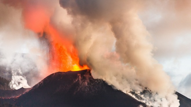 Padel otoški rekord iz leta 1585: vulkan na La Palmi bruha že 85 dni (foto: profimedia)