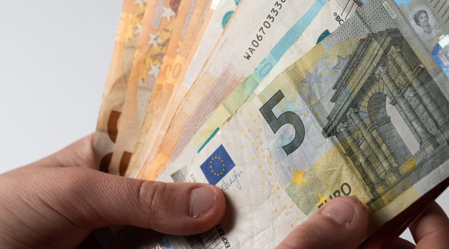 Na račun investicijskih prevar Slovenci letos že ob več kot pet milijonov (foto: profimedia)