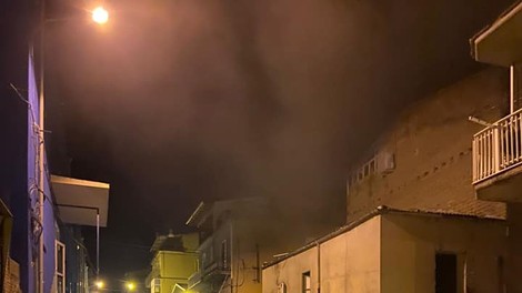 V siloviti eksploziji plina na Siciliji umrli najmanj trije ljudje, šest jih pogrešajo
