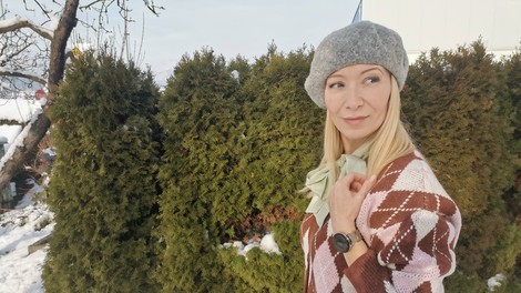 Kako sva z modnim dodatkom stkala posebno vez (piše: Anja Cajhen)