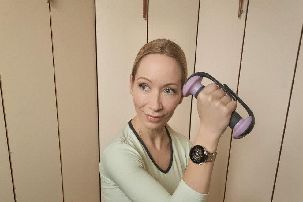 Kako sva z modnim dodatkom stkala posebno vez (piše: Anja Cajhen)