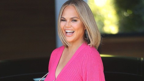 "Mojstrica samopromocije" Chrissy Teigen spet na udaru javnosti