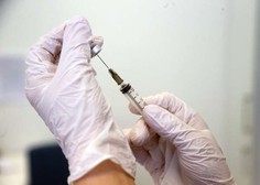 Opozorilo: po cepljenju s tem cepivom možni stranski učinki