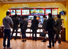 McDonalds na Japonskem zaradi pomanjkanja omejuje prodajo ocvrtega krompirčka
