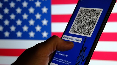 V državi New York za ponarejeno covidno potrdilo ob globi poslej še zaporna kazen