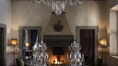 (FOTO) Vila Balbiano: Pokukajte za zidove filmske "hiše Gucci"