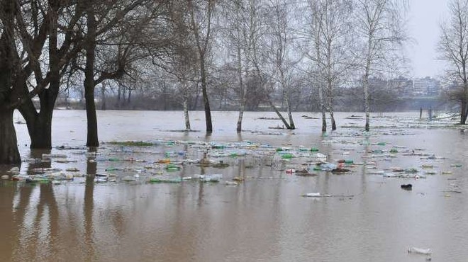Škoda zaradi naravnih nesreč letos večja kot lani (foto: Tanjug/STA)
