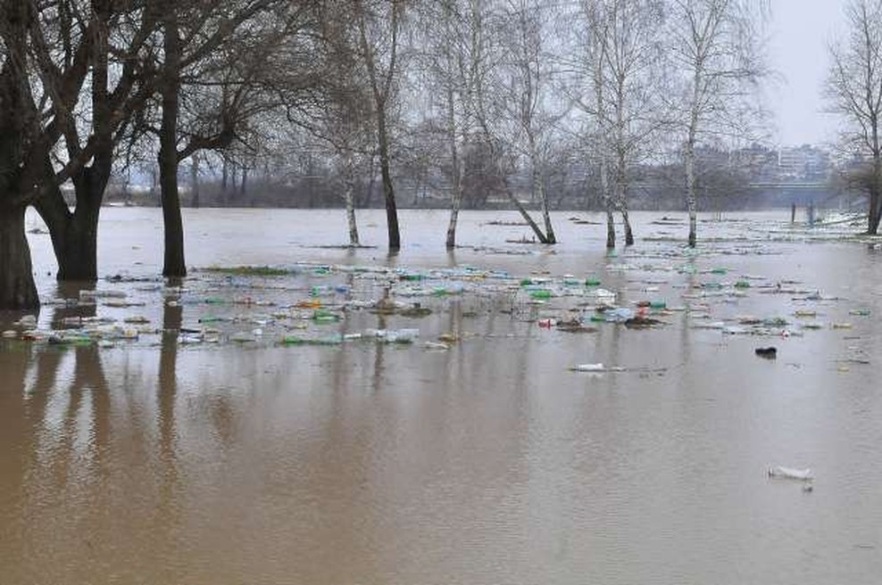 Škoda zaradi naravnih nesreč letos večja kot lani (foto: Tanjug/STA)