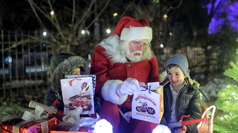 V mesto prihaja Dedek Mraz! Srečate ga lahko tukaj ...